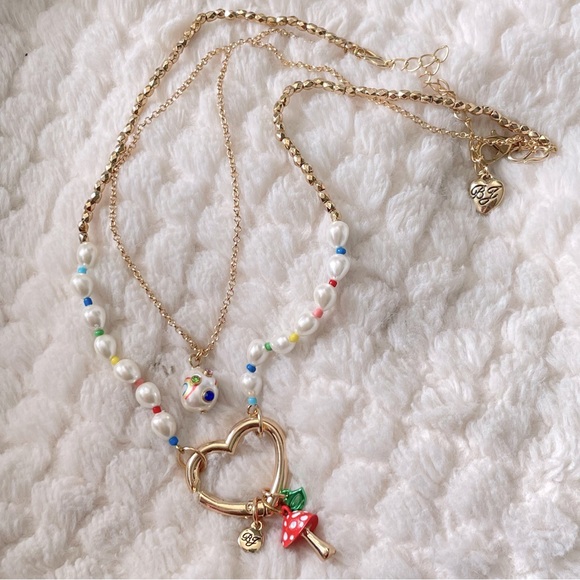 Betsey Johnson One Love Heart Charm Mushroom Smile Lips Necklace Rainbow - NWT - Picture 12 of 15